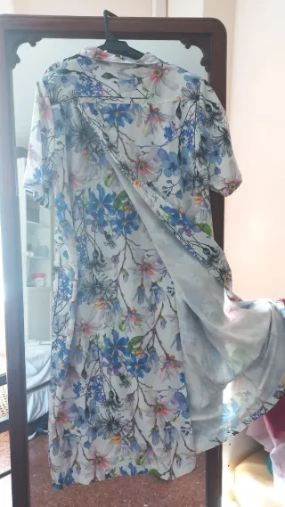 Camisón estampad floral abierto en  espalda