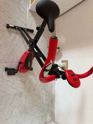 Bicicleta Estática Roja