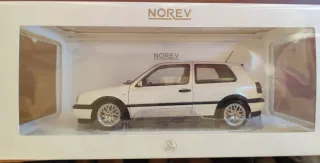 Reserva Enrique. Golf GTI 1996 1:18 Norev