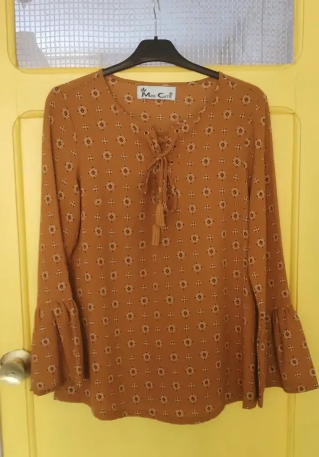 Camisa Miss Cute mujer marrón estampado