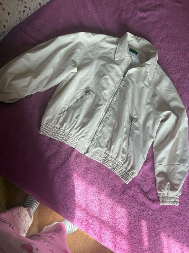 Chaqueta bomber blanca