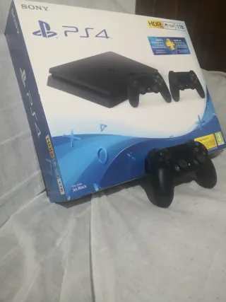 PS4 Slim 1TB Negra precio negociable