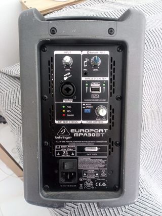 Altavoz Behringer MPA30BT Bluetooth Batería.