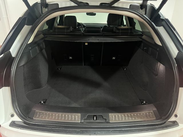 Land Rover Range Rover Velar 2.0 D240 177kW R-Dynamic HSE 4WD Auto