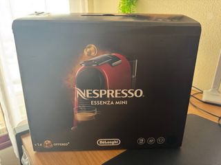 Cafetera Nespresso Essenza Mini Negra