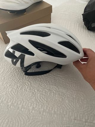 Casco Talla L y Zapatillas Mavic Talla 44