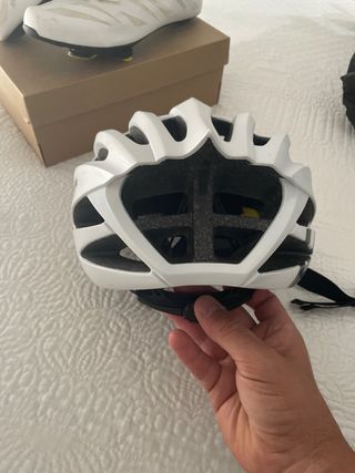 Casco Talla L y Zapatillas Mavic Talla 44