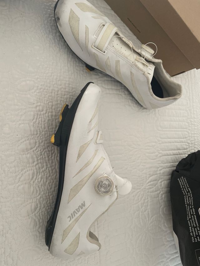 Casco Talla L y Zapatillas Mavic Talla 44