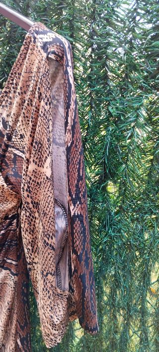 Vestido estampado serpiente