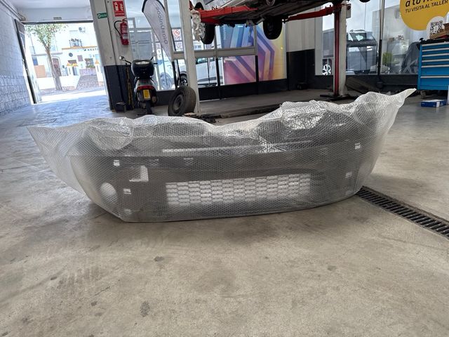 Paragolpes Delantero Renault Kangoo 2019 original 