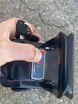 Triciclo Eléctrico 3 Ruedas con Cestas 25km/h max.