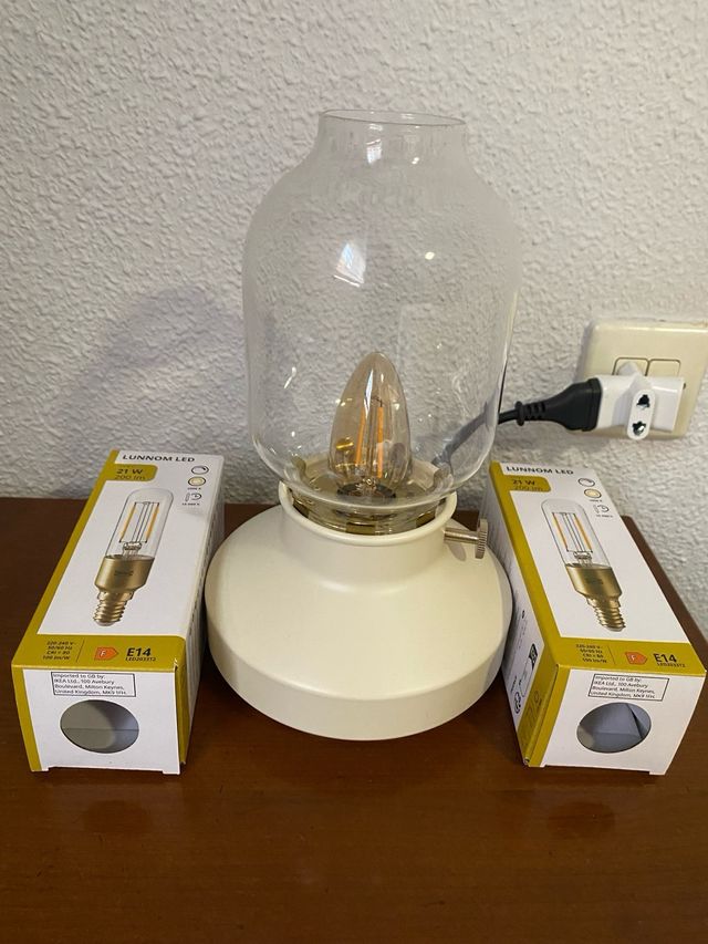 Lámpara de noche LUNNOM LED + 2 bombillas