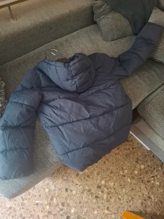 Plumífero azul marino talla 13-14 años