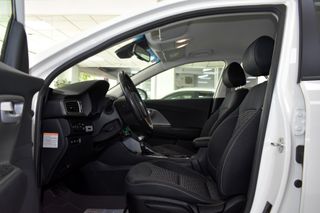 Kia Niro 1.6 GDi PHEV 104kW (141CV) Drive