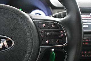 Kia Niro 1.6 GDi PHEV 104kW (141CV) Drive