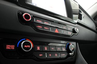 Kia Niro 1.6 GDi PHEV 104kW (141CV) Drive
