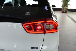 Kia Niro 1.6 GDi PHEV 104kW (141CV) Drive