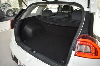 Kia Niro 1.6 GDi PHEV 104kW (141CV) Drive