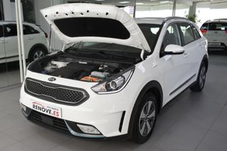 Kia Niro 1.6 GDi PHEV 104kW (141CV) Drive