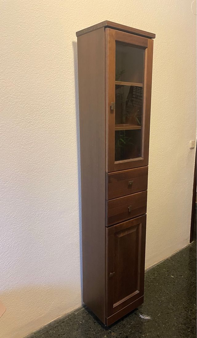 Armario alto madera y cristal