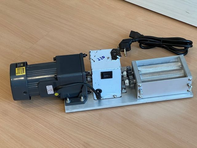 Molino Eléctrico para Grano 220V