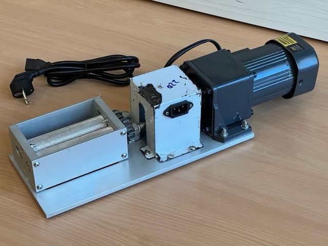 Molino Eléctrico para Grano 220V