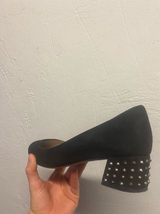 Zapatos Uterqüe Negros Talla 39 Tachuelas