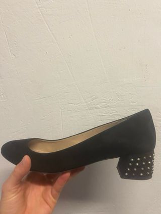 Zapatos Uterqüe Negros Talla 39 Tachuelas