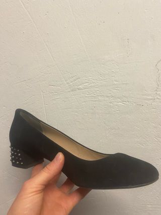 Zapatos Uterqüe Negros Talla 39 Tachuelas