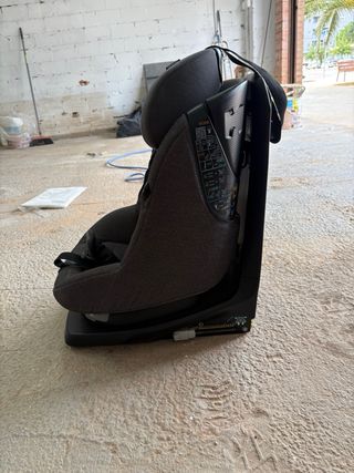 Silla de coche para bebé gris