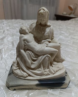 Statuetta Pietà Michelangelo, in Marmo
