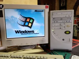 Ordenador  Pentium 133MHz  reacondicionado