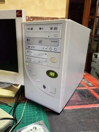 Ordenador  Pentium 133MHz  reacondicionado
