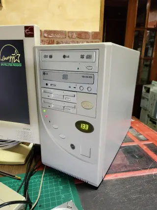 Ordenador  Pentium 133MHz  reacondicionado