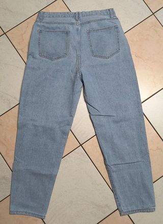 Jeans donna L strappati comodi