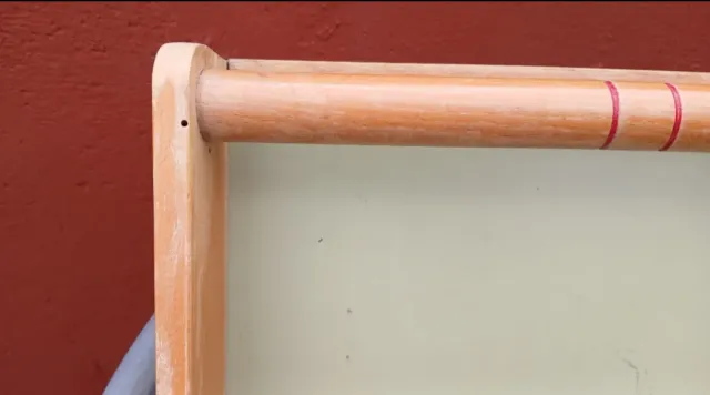 Vassoio in legno e formica.  Progettato da: CARLOS RIART.