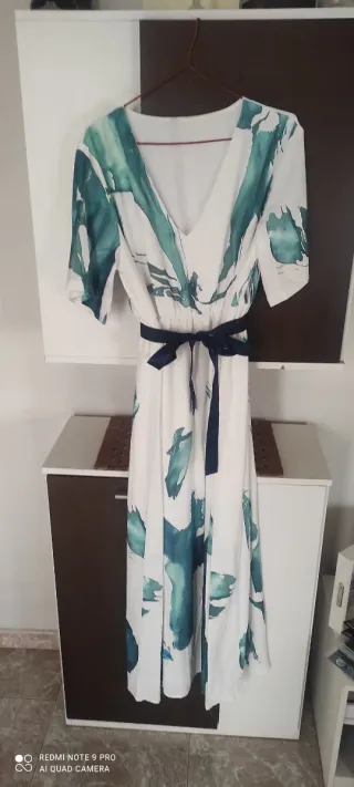 Vestido elegante estampado verde y blanco