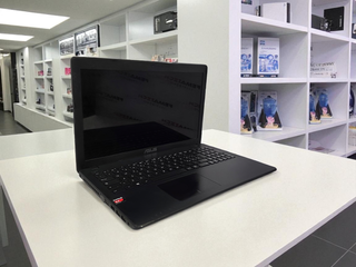 PC  Portatile  Asus AMD A4 i3    16  GB RAM SSD 