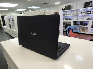 PC  Portatile  Asus AMD A4 i3    16  GB RAM SSD 