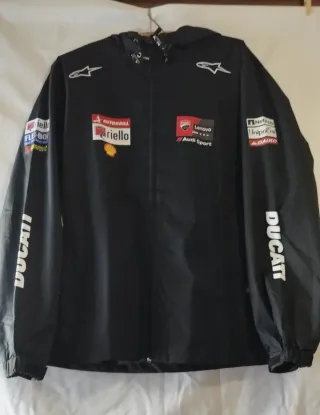 Chaqueta Cortavientos Ducati Negra Impermeable