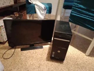 PC y Monitor Samsung Negro