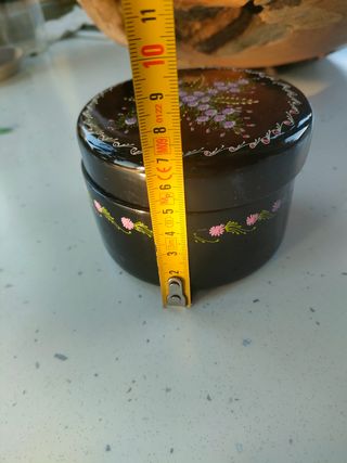 Portagioie vintage in legno decorata finemente