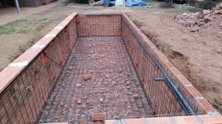 Gunitado de piscinas vía húmeda