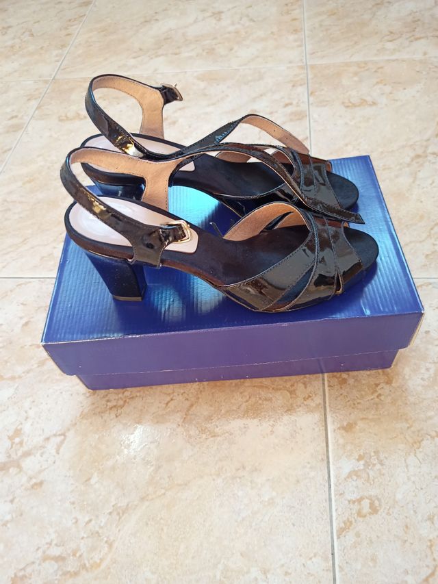 Sandalias tacón negras Lucia Viguera