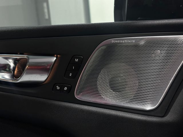 Volvo XC60 2021 B5 AWD