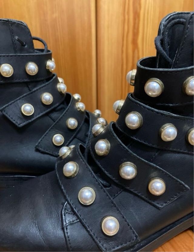 Botines Zara Negros con Perlas