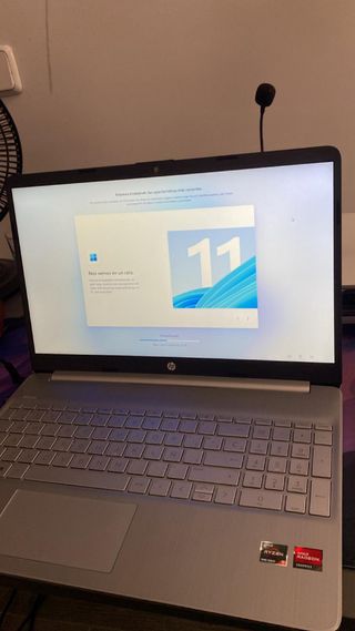 HP 15.6 Ryzen 5 8GB RAM 512GB SSD