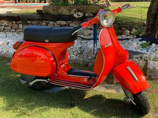 Vespa P200E 