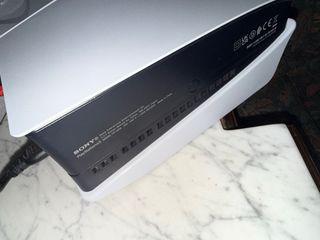 PlayStation 5 con 3 juegos