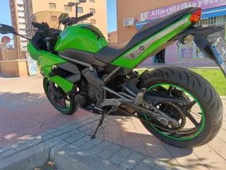 Kawasaki ER-6F Verde